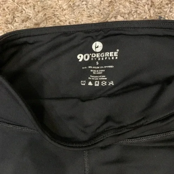 90 Degree Black crop leggings - Picture 2 of 5